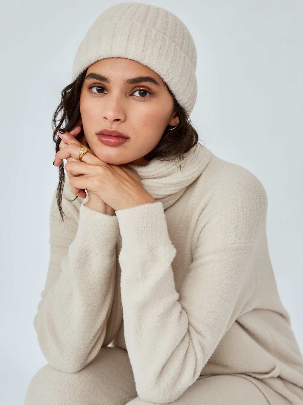 Aritzia Wilfred Free Snowed In Hat Cream